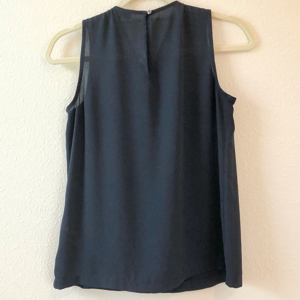 BANANA REPUBLIC Top - Picture 2 of 4